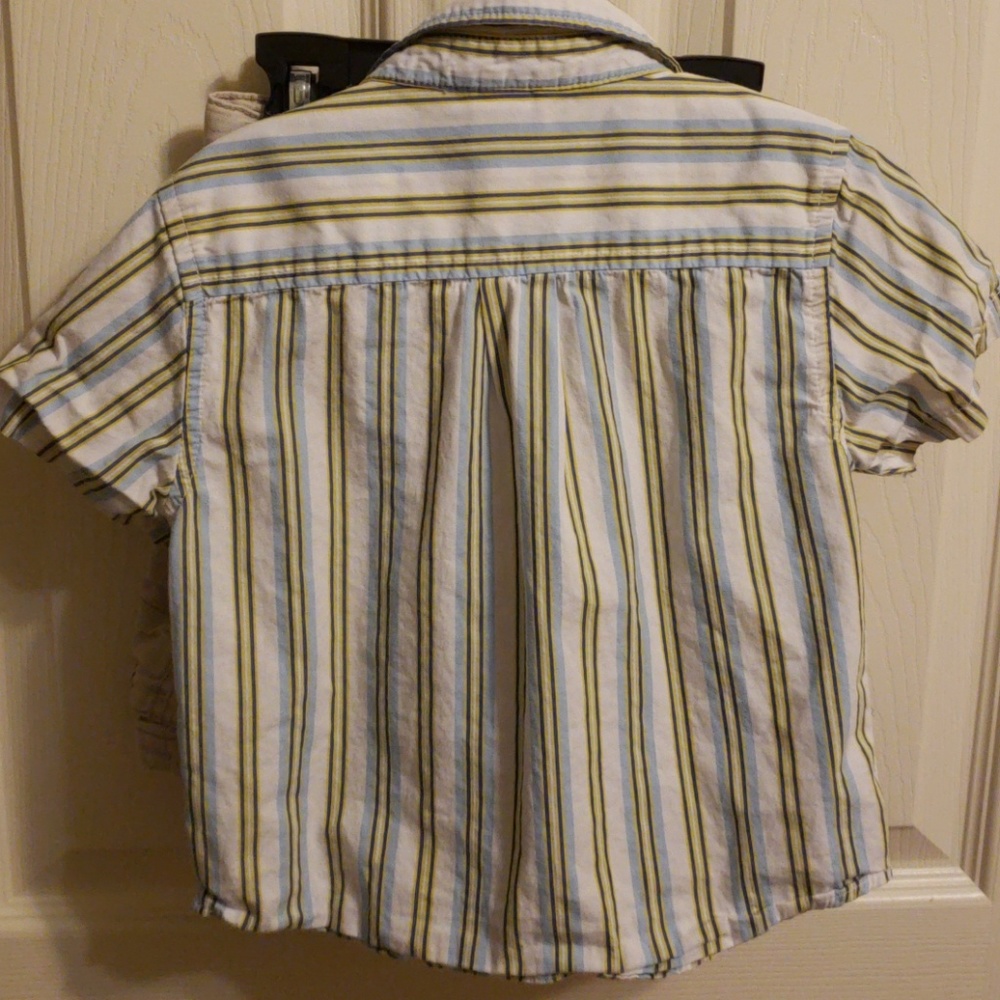 Toddler Gap/Old Navy, linen shorts & button-up top - Picture 3 of 4